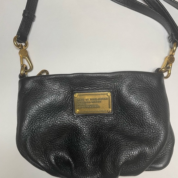 Marc Jacobs Classic Q Percy Black Crossbody - Picture 2 of 10